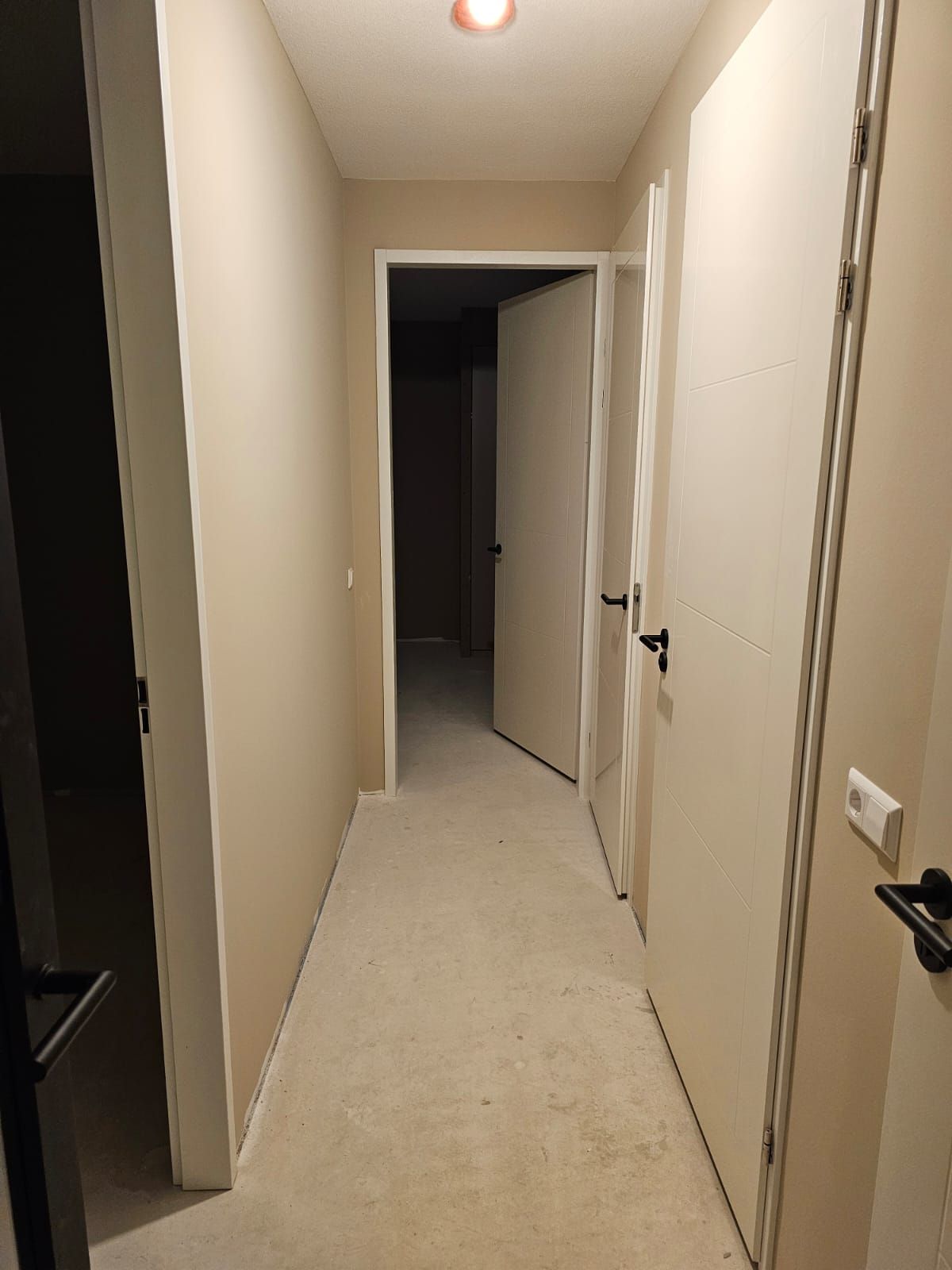 Strak renovlies met een kleurrijk karakter